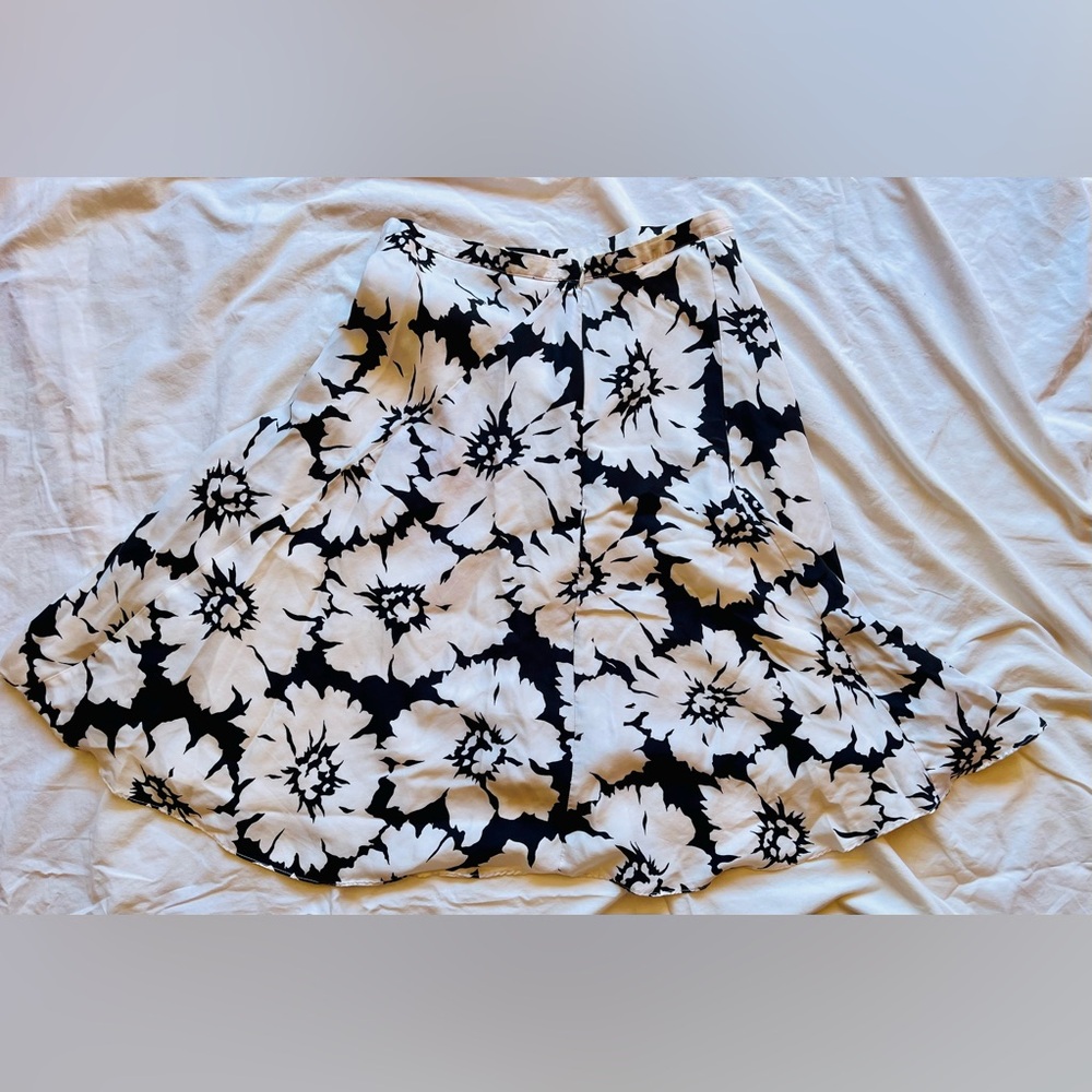 White House Black Market silk skirt size 0 - Picture 6 of 6